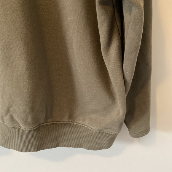 Good American Khaki Drop Shoulder Long Wide Sleeve Crewneck Sweatshirt - Picture 15 of 16